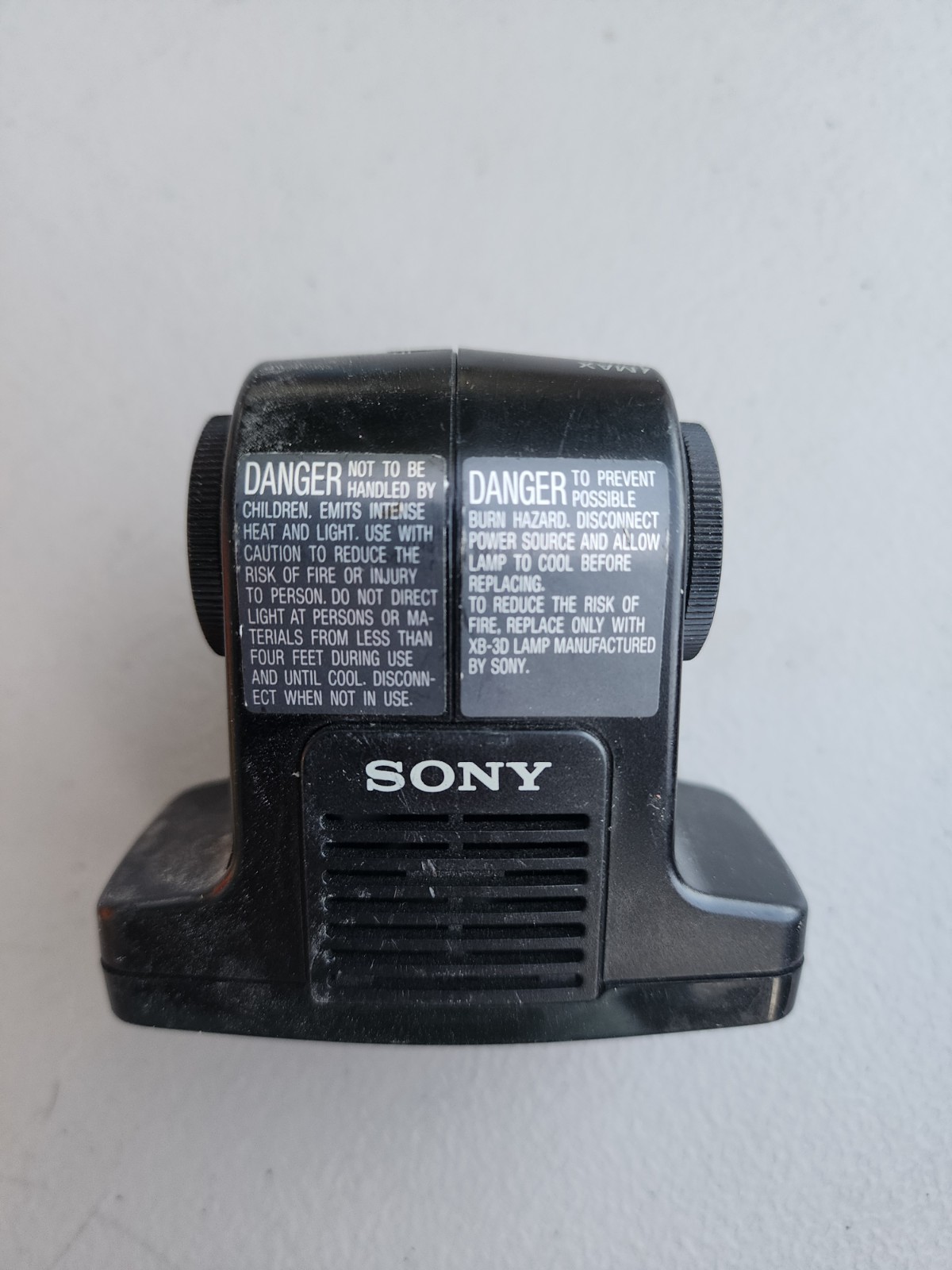 Sony HVL-IRH2 IR Video Light Portable Battery Powered Hot/Cold Shoe Mount