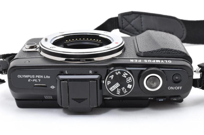 [Excellent] Olympus PEN E-PL7 Mirrorless Camera Body Black Boxed Japan