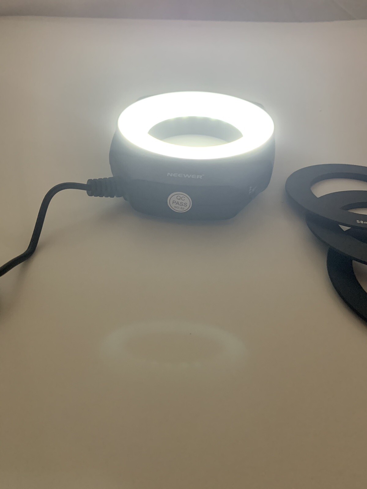 Neewer Ring 48 LED Video Camera Macro Ring Light with six (6)Lens Adapter Rings