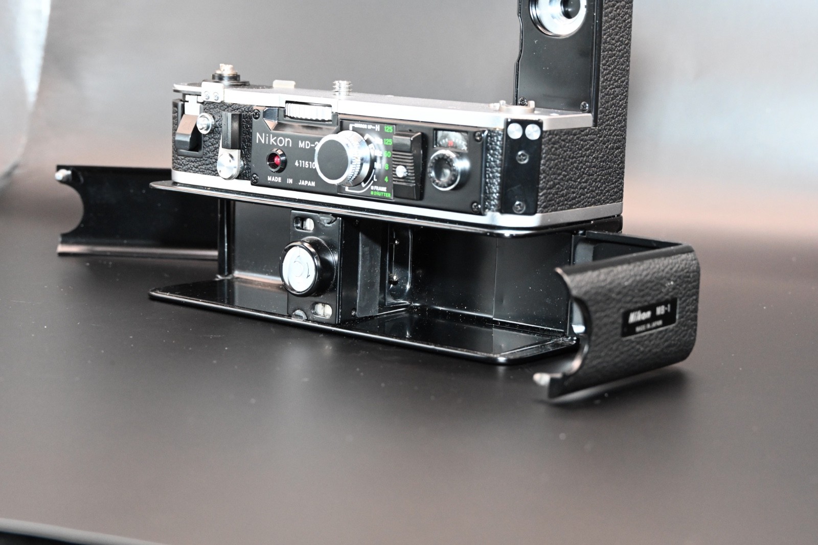 Nikon F2 Motor Drive MD-2 w. MB-1 Battery Pack, Mint Condition