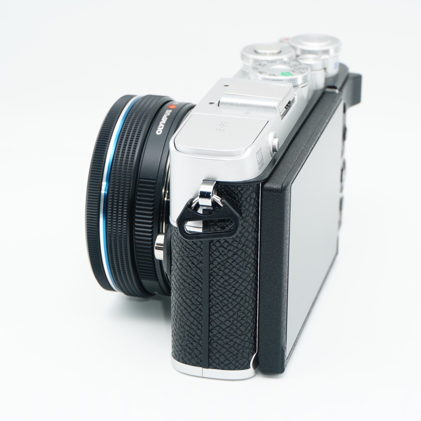 “Mint / 660 Counts” OLYMPUS PEN E-P7 14-42mm Lens Kit Silver #07001