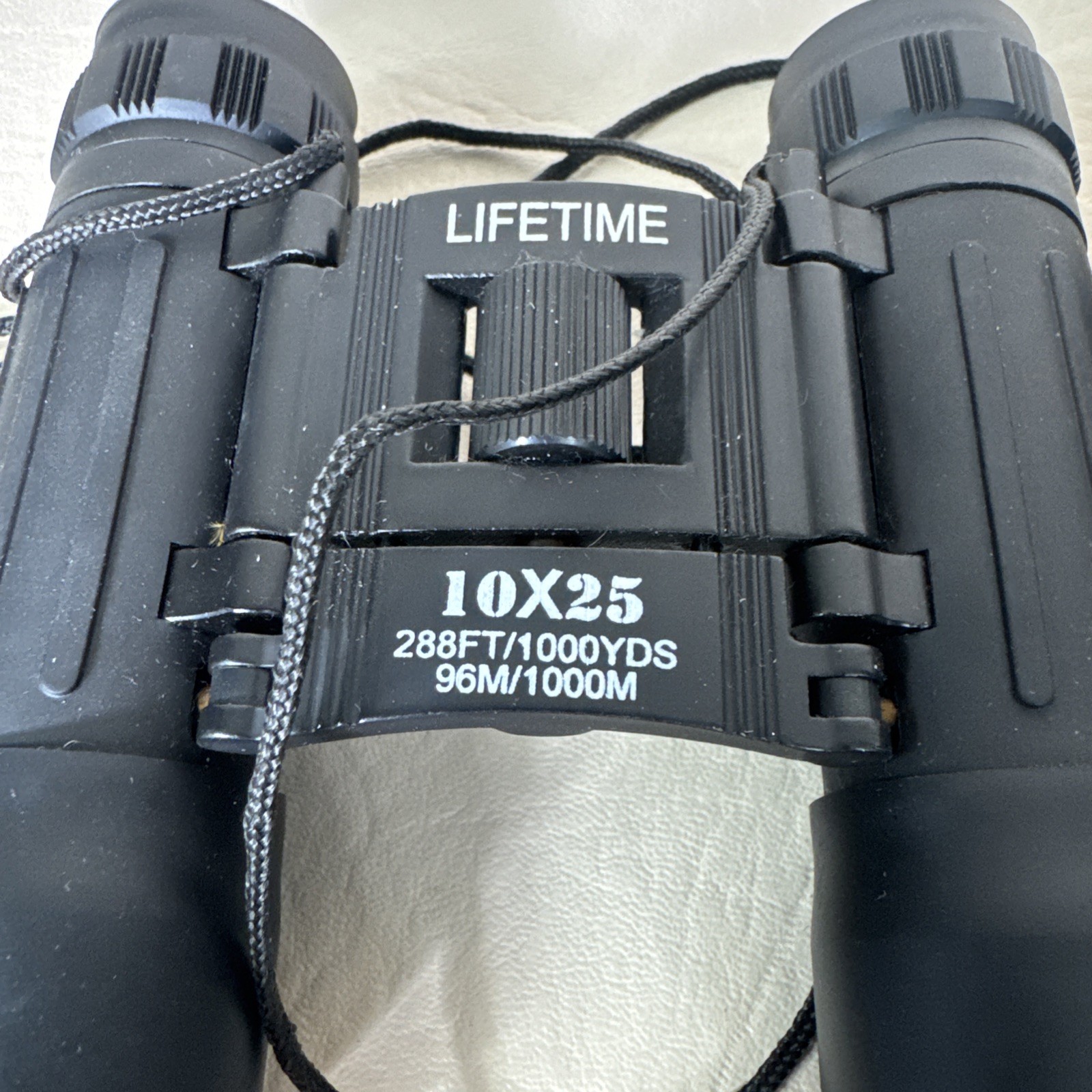 Lifetime Palmoculars 10×25 288Ft/1000YDS 96M/1000M With Case