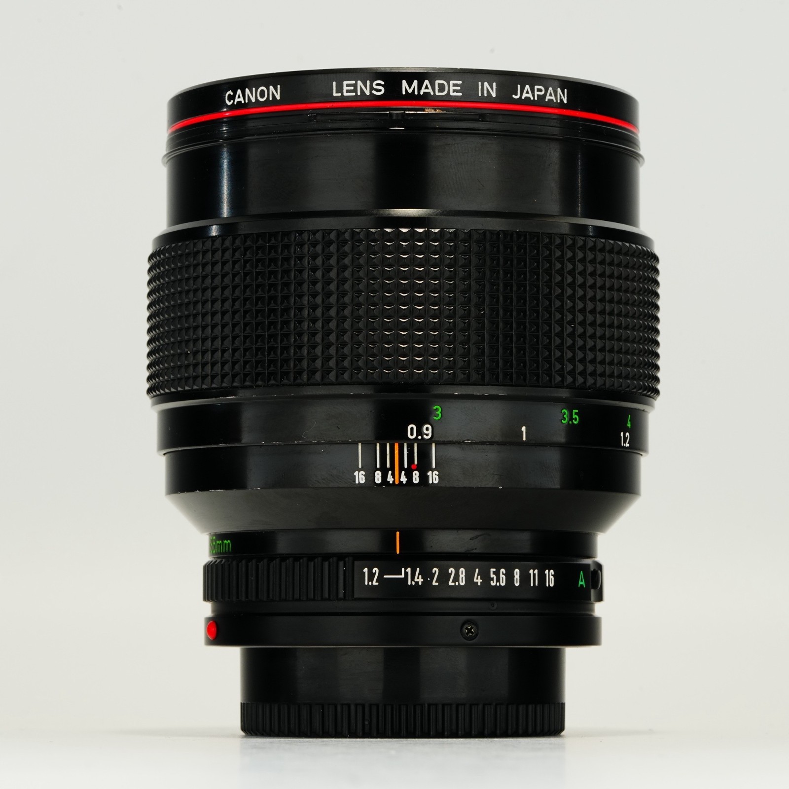 [Pro Tested] Canon New FD 85mm f/1.2 L Telephoto Lens FD Mount portrait 321