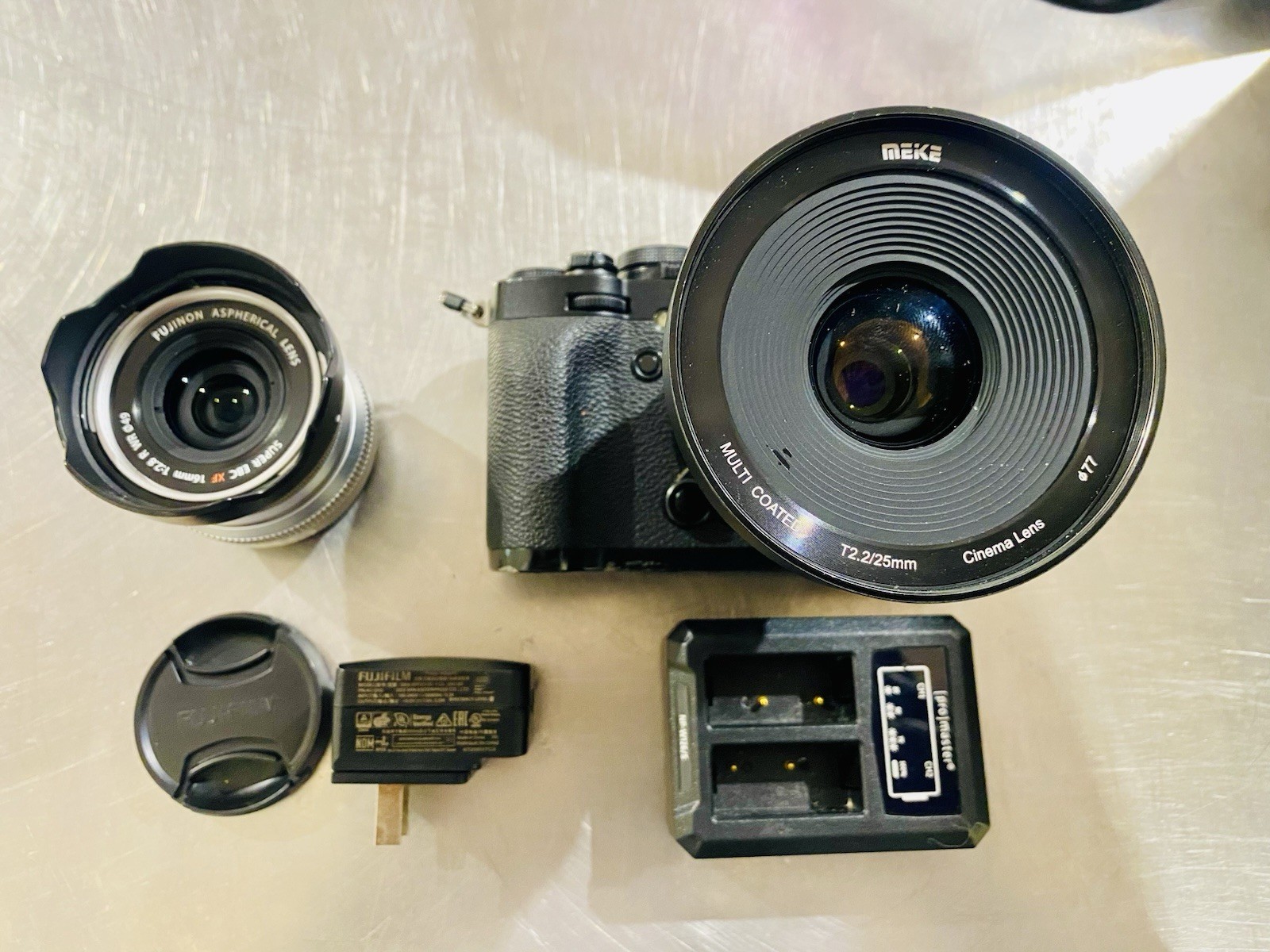 Fujifilm X-T3 Mirrorless Camera 26.1MP Bluetooth Wi-Fi W/ Lenses & More | Bundle