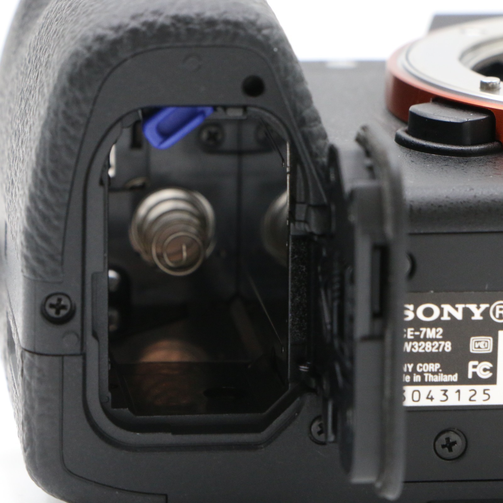 Sony Alpha A7 II ILCE-7M2 w/28-70mm Shutter Count 669 [Top Mint]