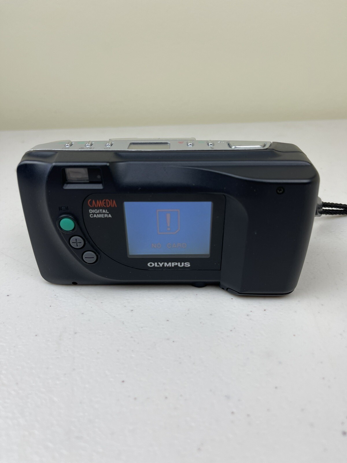 Olympus CAMEDIA D-360L 1.3 Megapixel Digital Camera – Silver