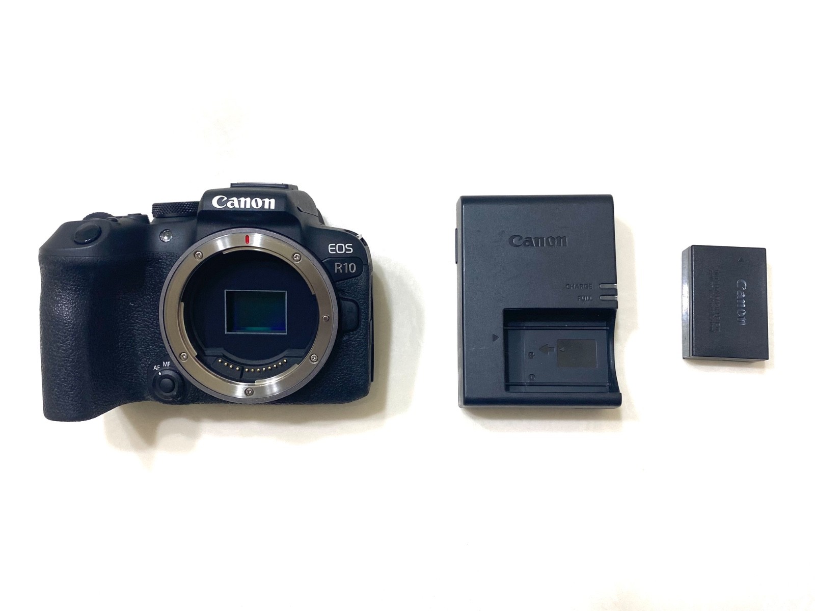 Canon EOS R10 Mirrorless 24.2 MP Camera (Shutter 2K) Read Description