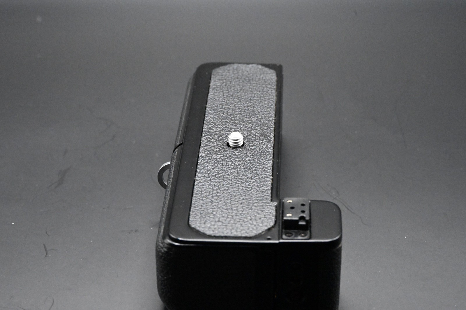 Nikon F2 Motor Drive MD-2 w. MB-1 Battery Pack, Mint Condition