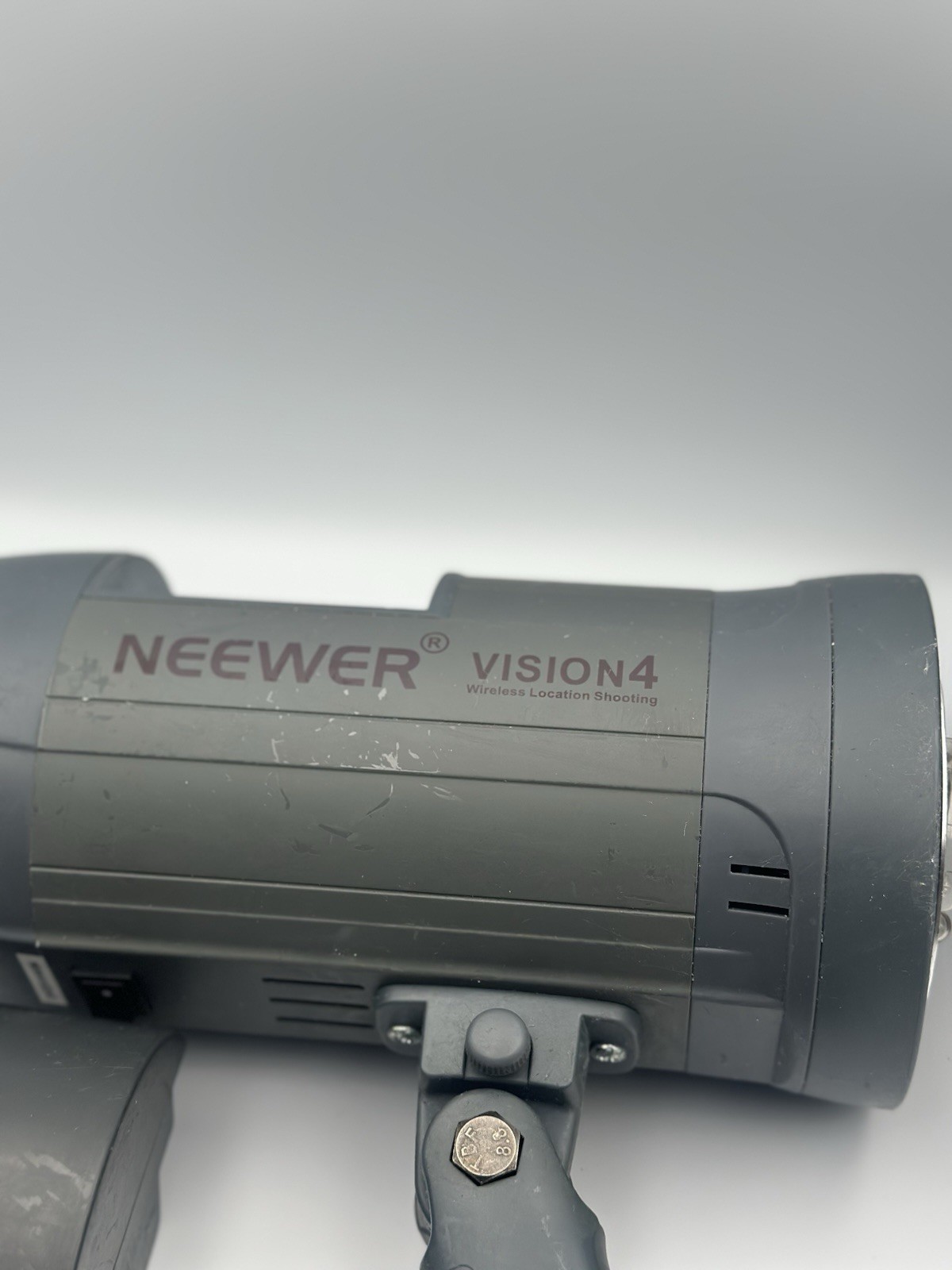 Neewer VISION 4 Wireless Battery Studio Monolight Flash w/Battery & Charger-Read