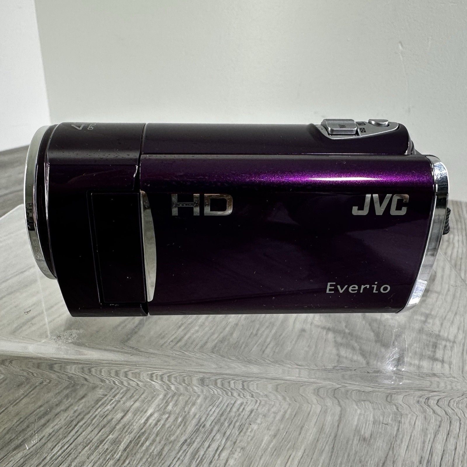JVC Everio GZ-HM30 HD Camcorder – Video Camera 40x Zoom HDMI New Open Box
