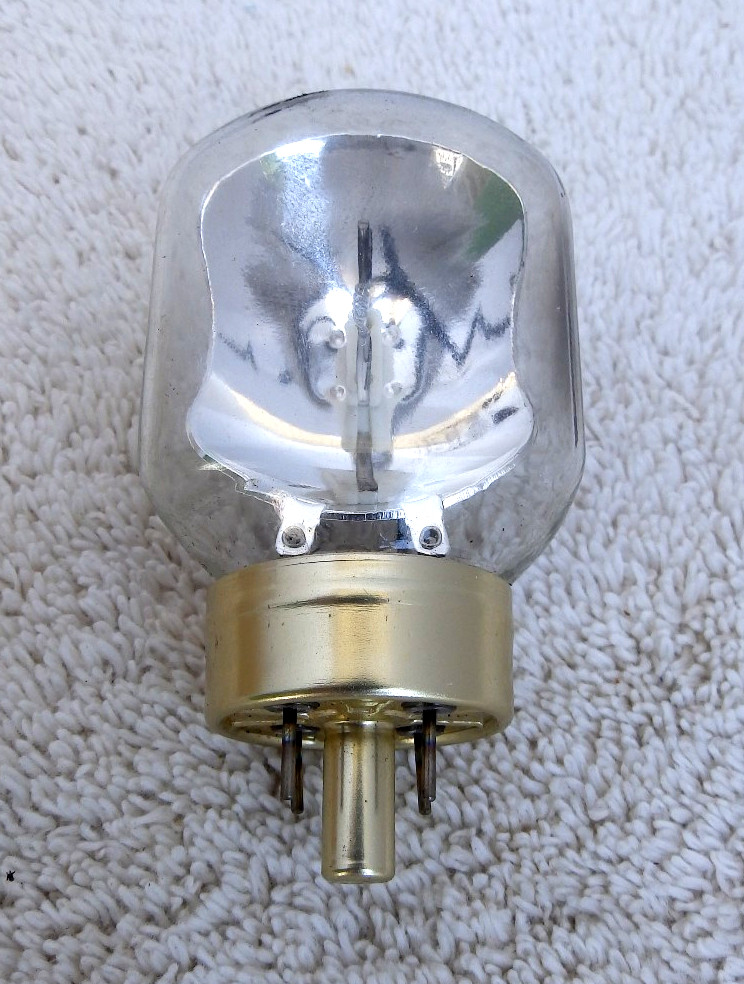 GE DLH 250W 120V Photo Projection LIGHT BULB Studio Lamp Projector