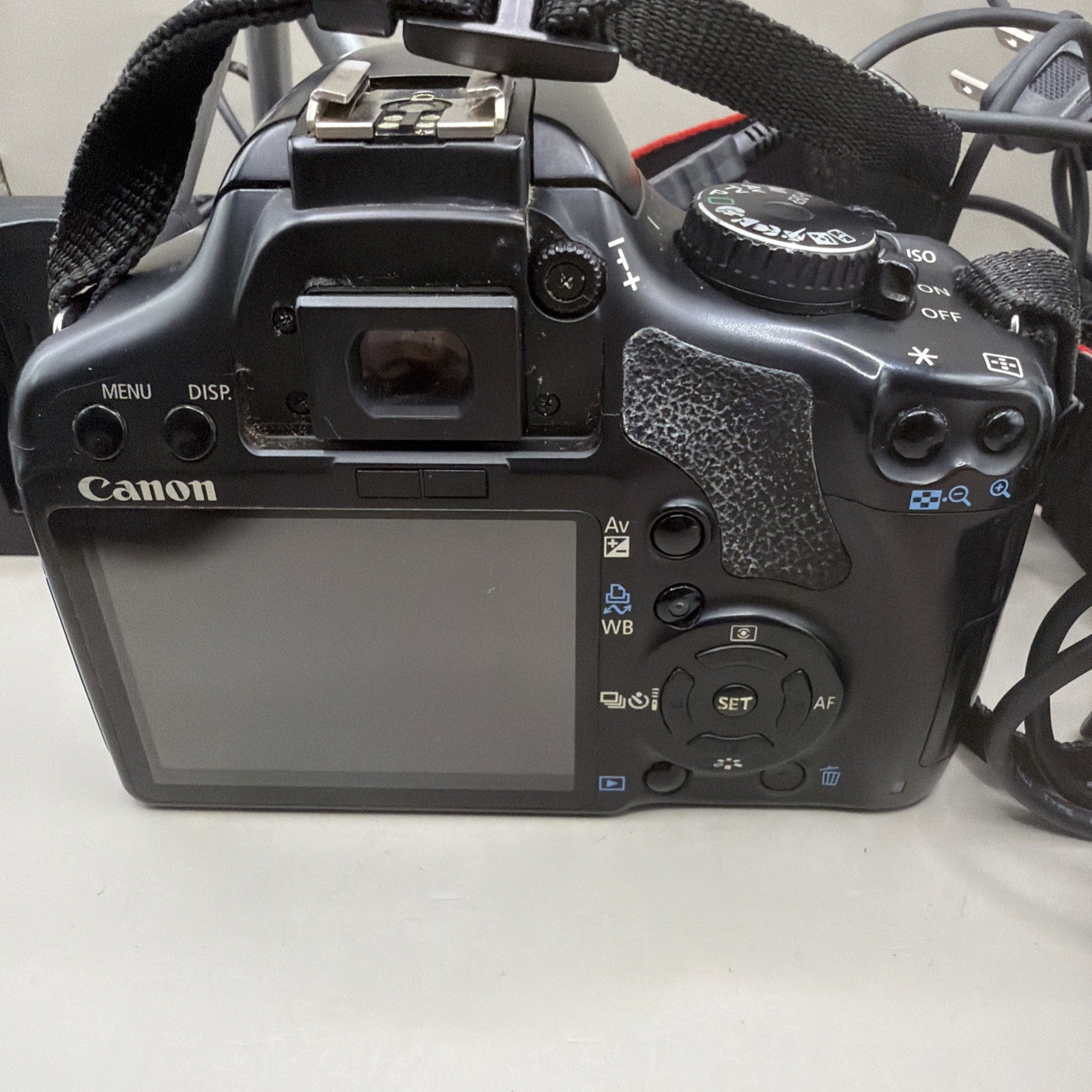 Canon EOS Digital Rebel XSi 450D 12.2MP DSLR Camera body With Extras