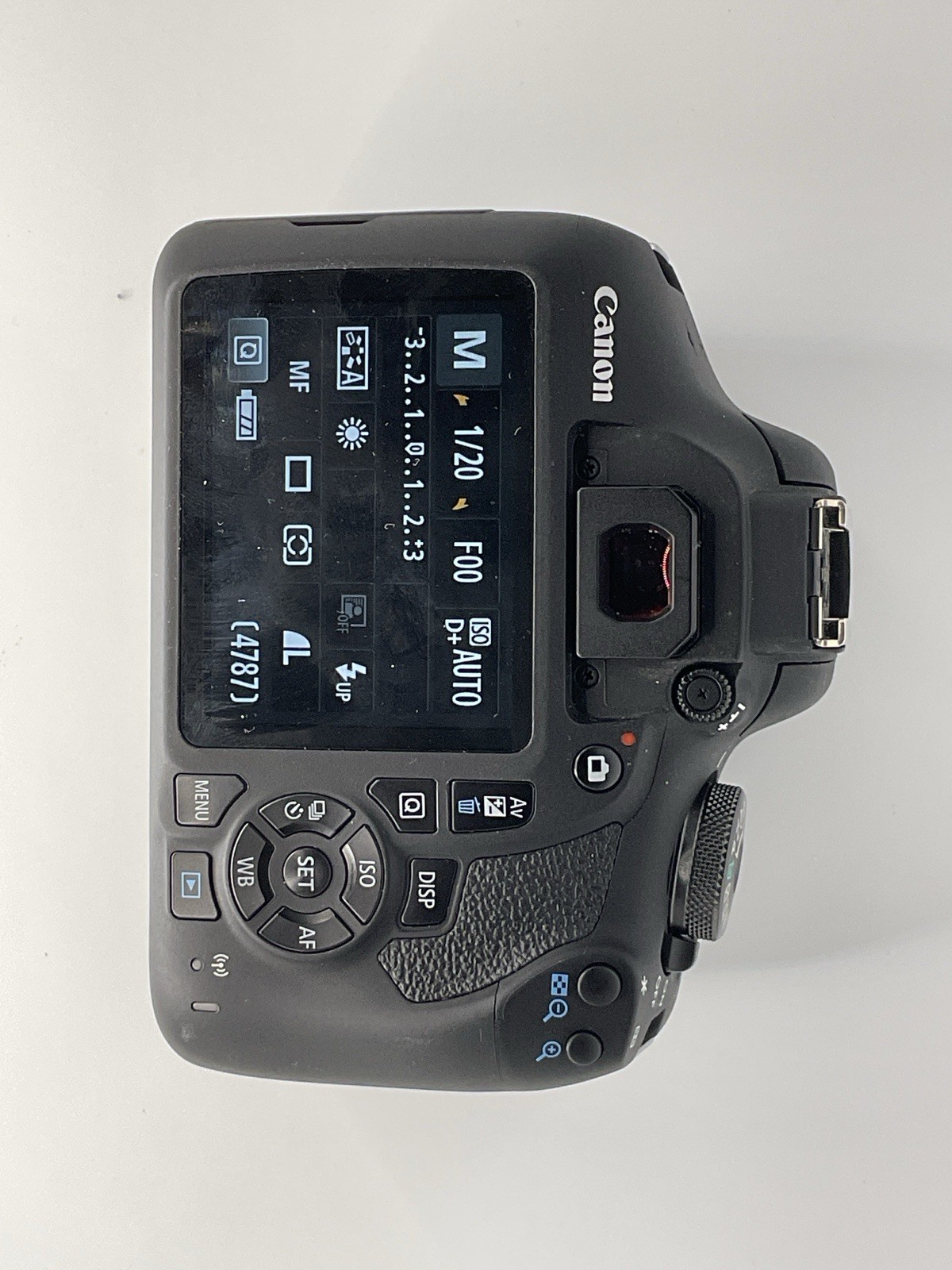 Canon EOS 2000D Rebel T7 DSLR + 35-105mm Lens 24.1 MP Shutter:1199. Near Mint.