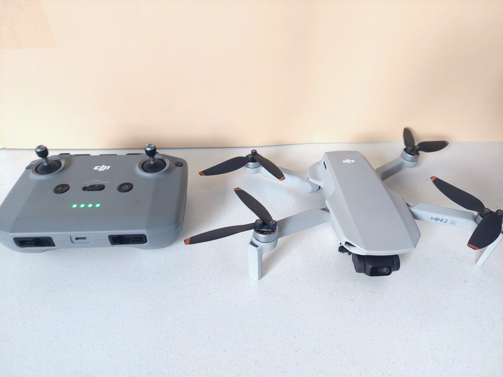 DJI Mini 2 SE Drone N2 Controller Bound (CANNOT UNBOUND)