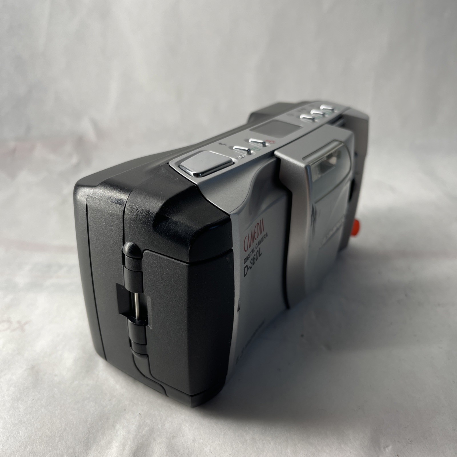 Olympus CAMEDIA D-360L 1.3 Megapixel Digital Camera Silver – Tested & Working !
