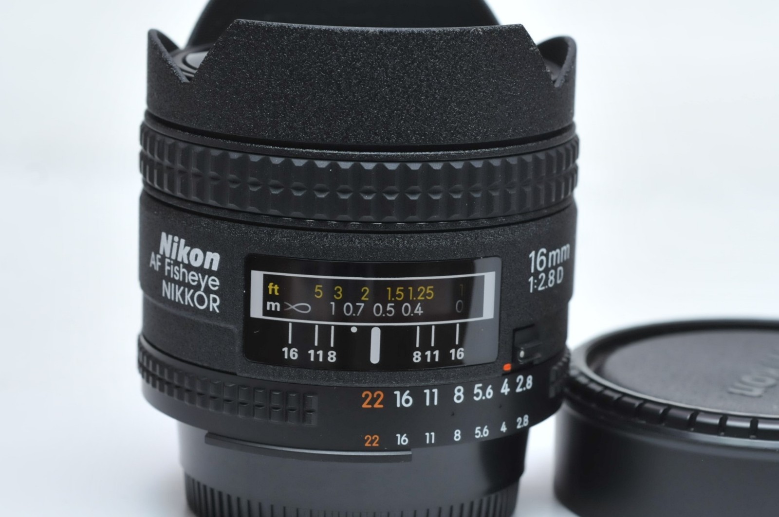 Nikon Nikkor AF 16mm f2.8 D Fisheye Lens for Nikon F mount Camera -95% New