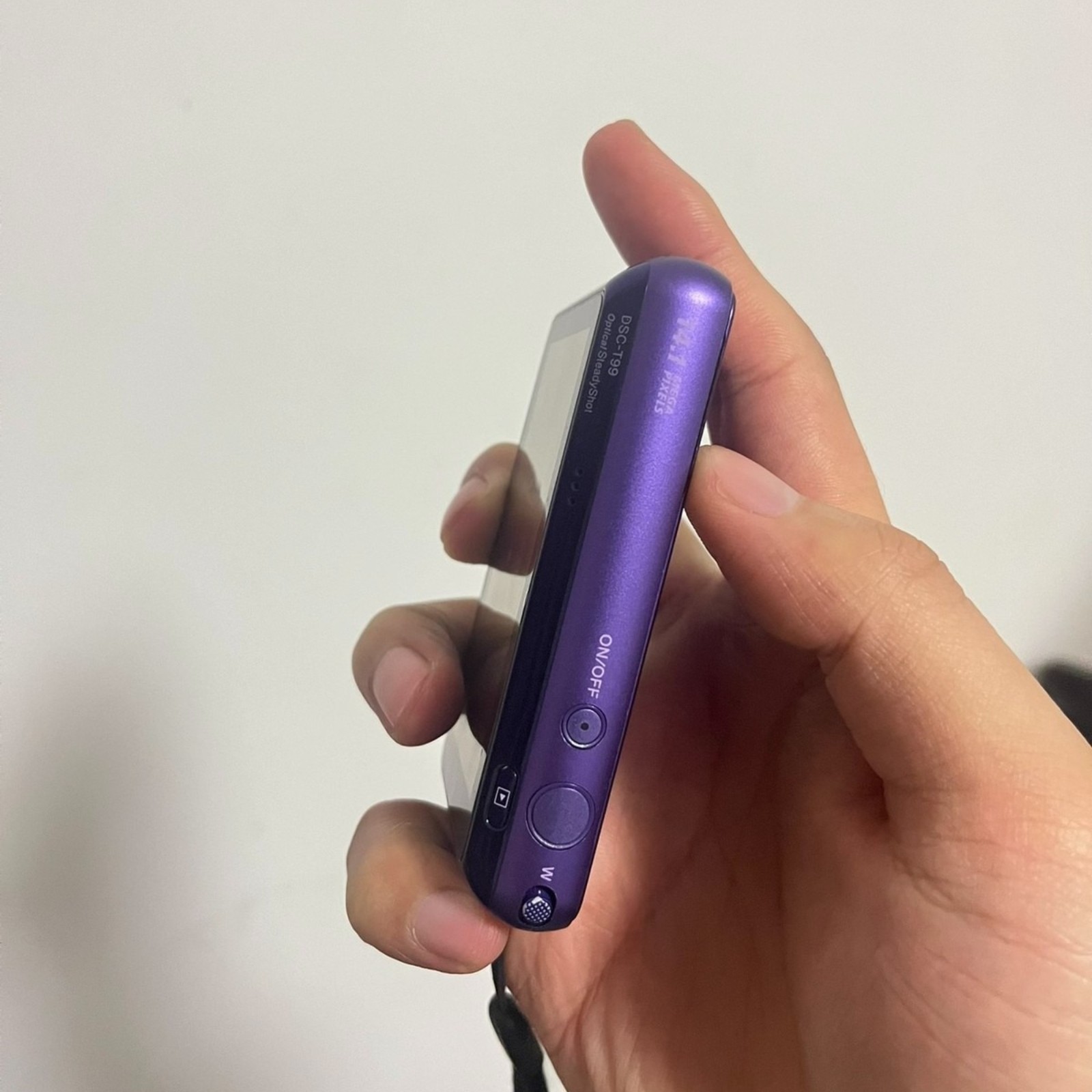 Sony Cyber-shot DSC-T99 14MP 4x Zoom Touchscreen Sweep Panorama Camera Purple
