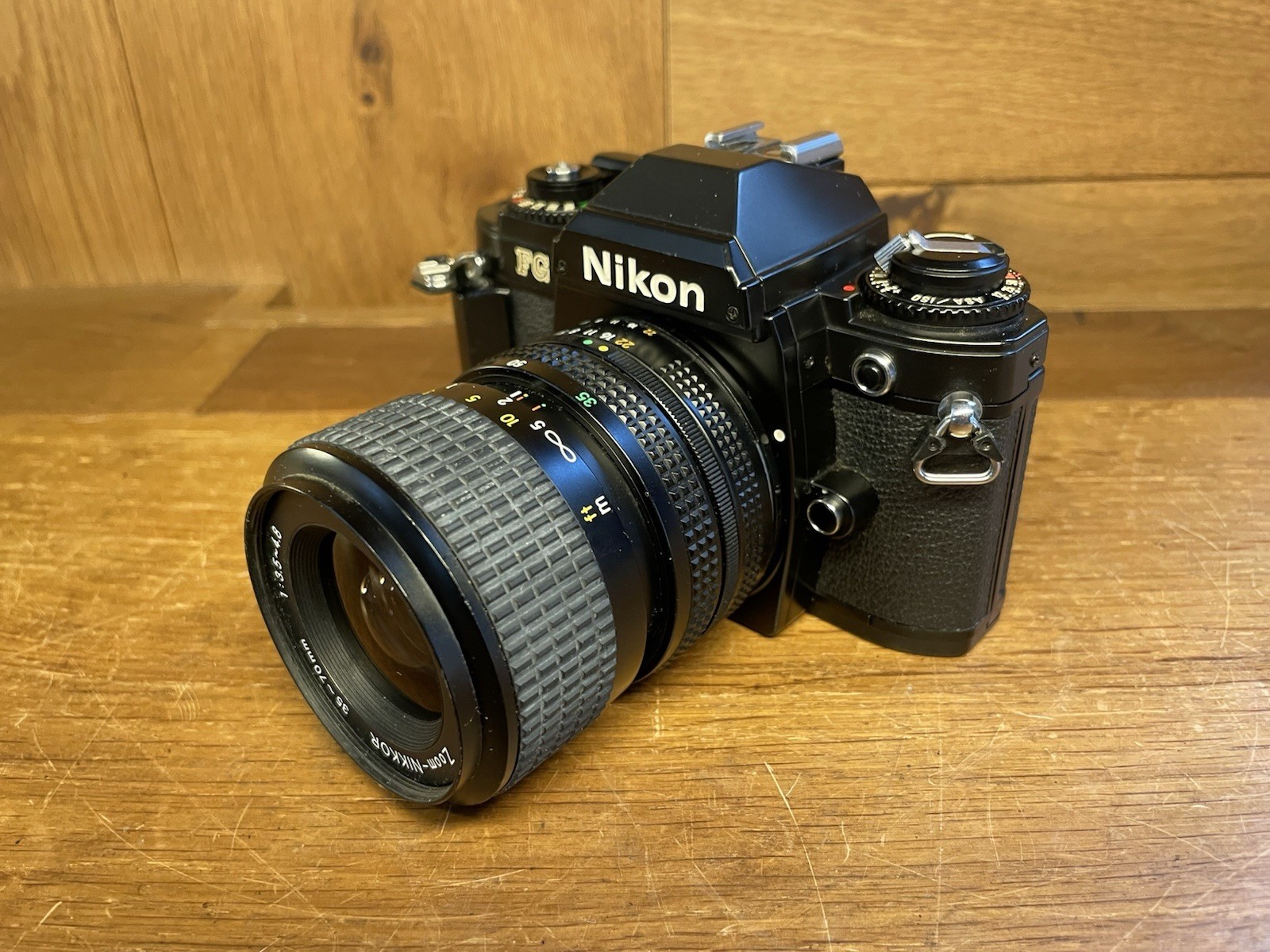 *Almost Mint* Nikon FG Black Film Camera Ai-s Zoom Nikkor 35-70mm F/3.5-4.8 Lens