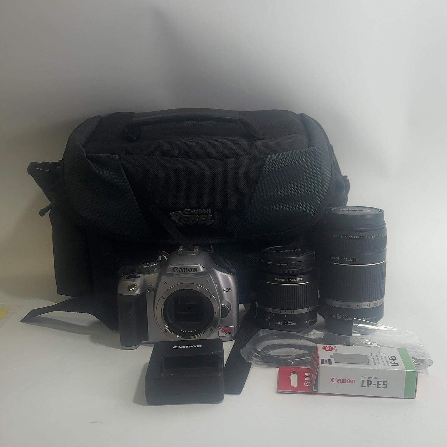 Canon EOS Rebel XSi 12.2MP Digital SLR DSLR Camera