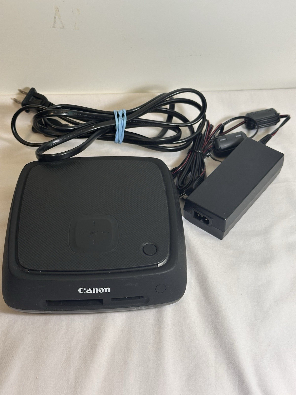 Canon Connect Station CS100 Media Storage Hub NFC Wi-Fi SD CF w/ Power Adapter