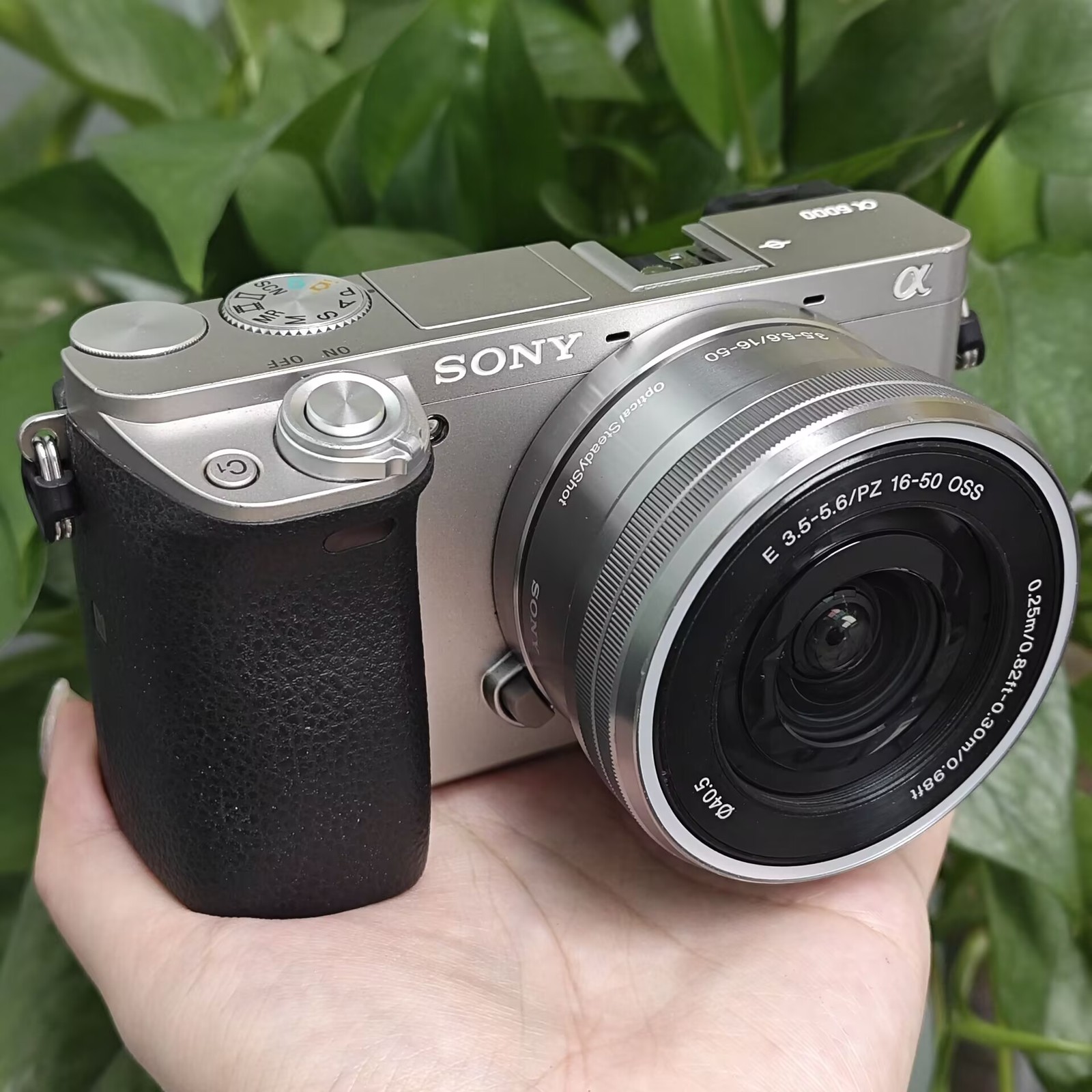95%NEW Sony Alpha A6000 Mirrorless Digital Camera w/16-50mm Lens Charger Battery