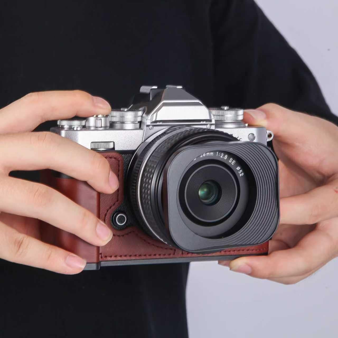 Agaterod Z fc Handgrip L-Bracket Grip for Nikon Z fc Camera, Featuring a Retro