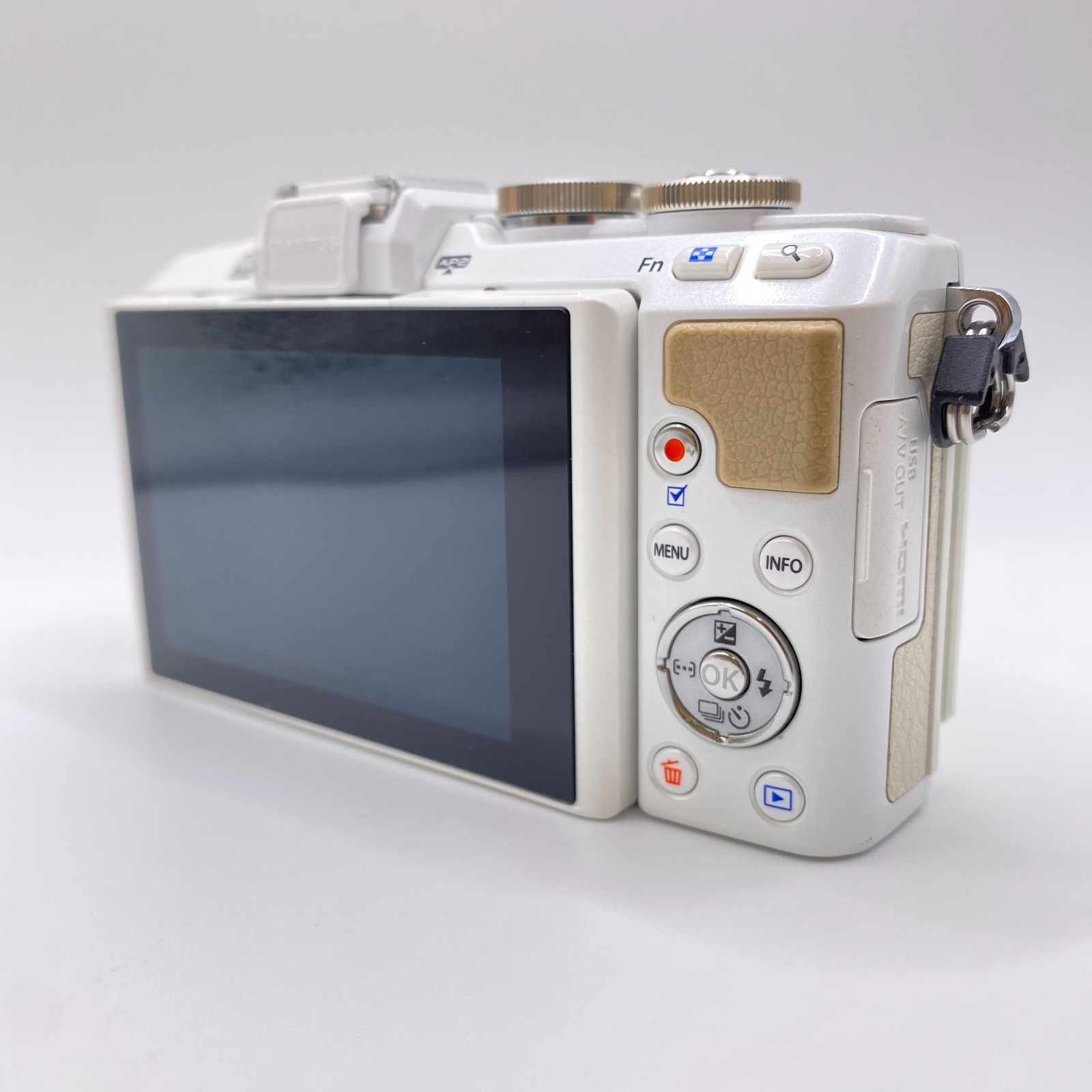 N.MINT OLYMPUS PEN Lite E-PL7 Mirrorless White Camera M.Zuiko 14-42mm From Japan
