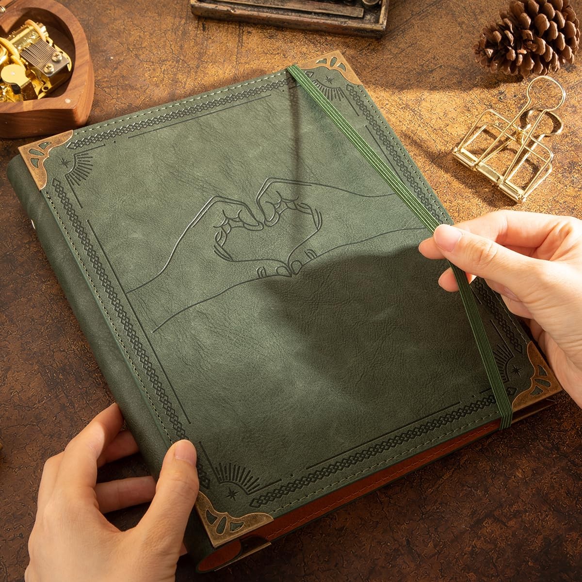 Photo Album 4×6 Leather Photo Albums, Travel Vintage Scrapbook Photo Album fo…