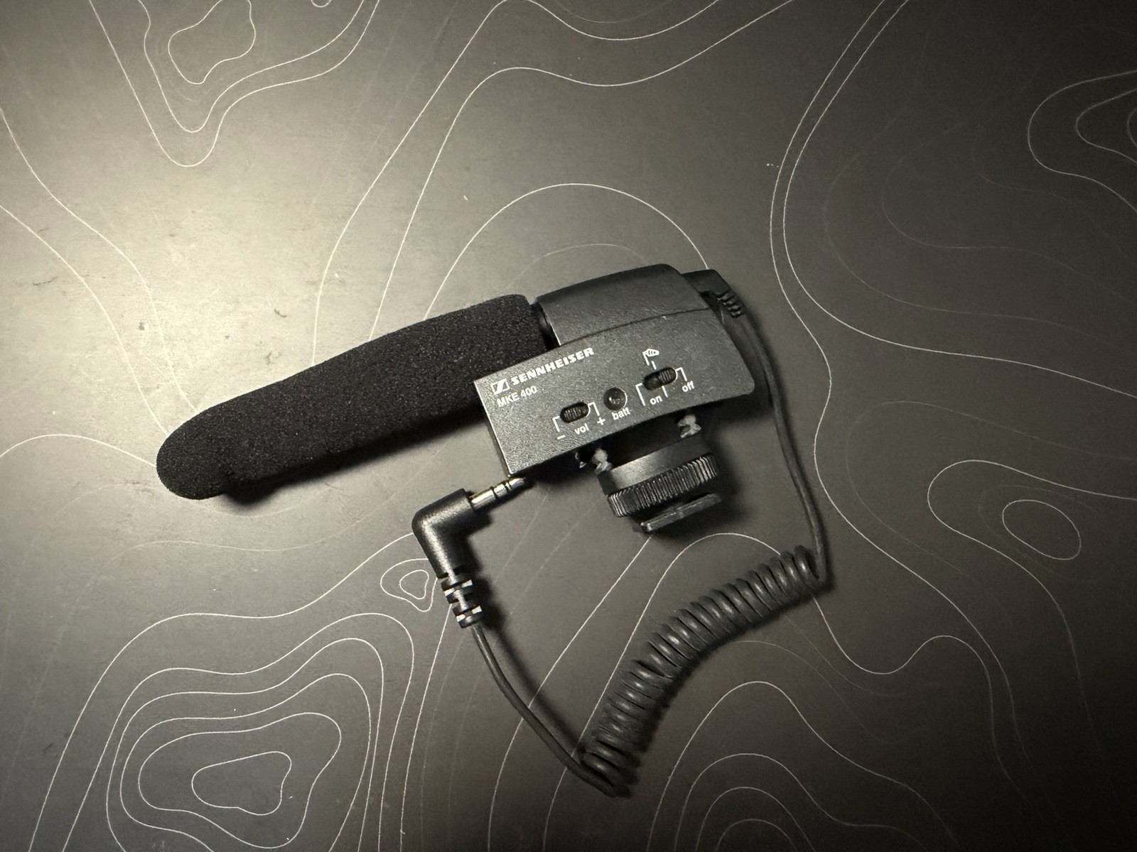 Sennheiser MKE 400 Shotgun Microphone 3.5mm TRS Wired Hot Shoe Mount