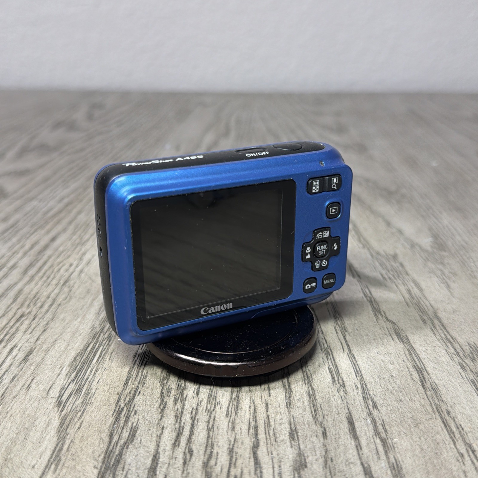 Canon PowerShot A495 10.0MP Digital Camera Blue For Parts Only. *Could Work