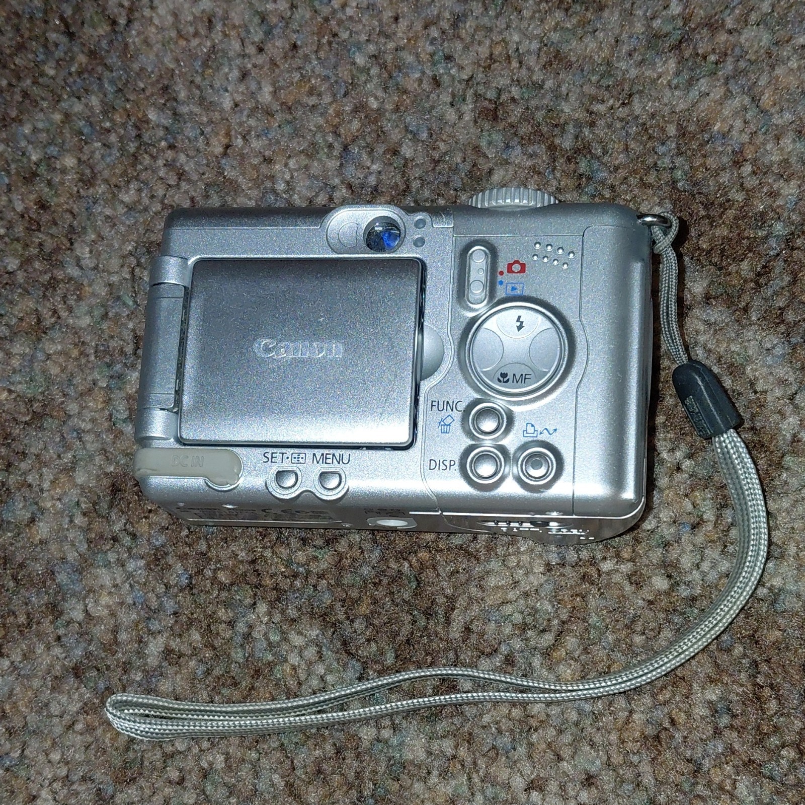 Canon PowerShot A95 5MP Compact Camera 3x Zoom 1.8in LCD Silver w Manuals