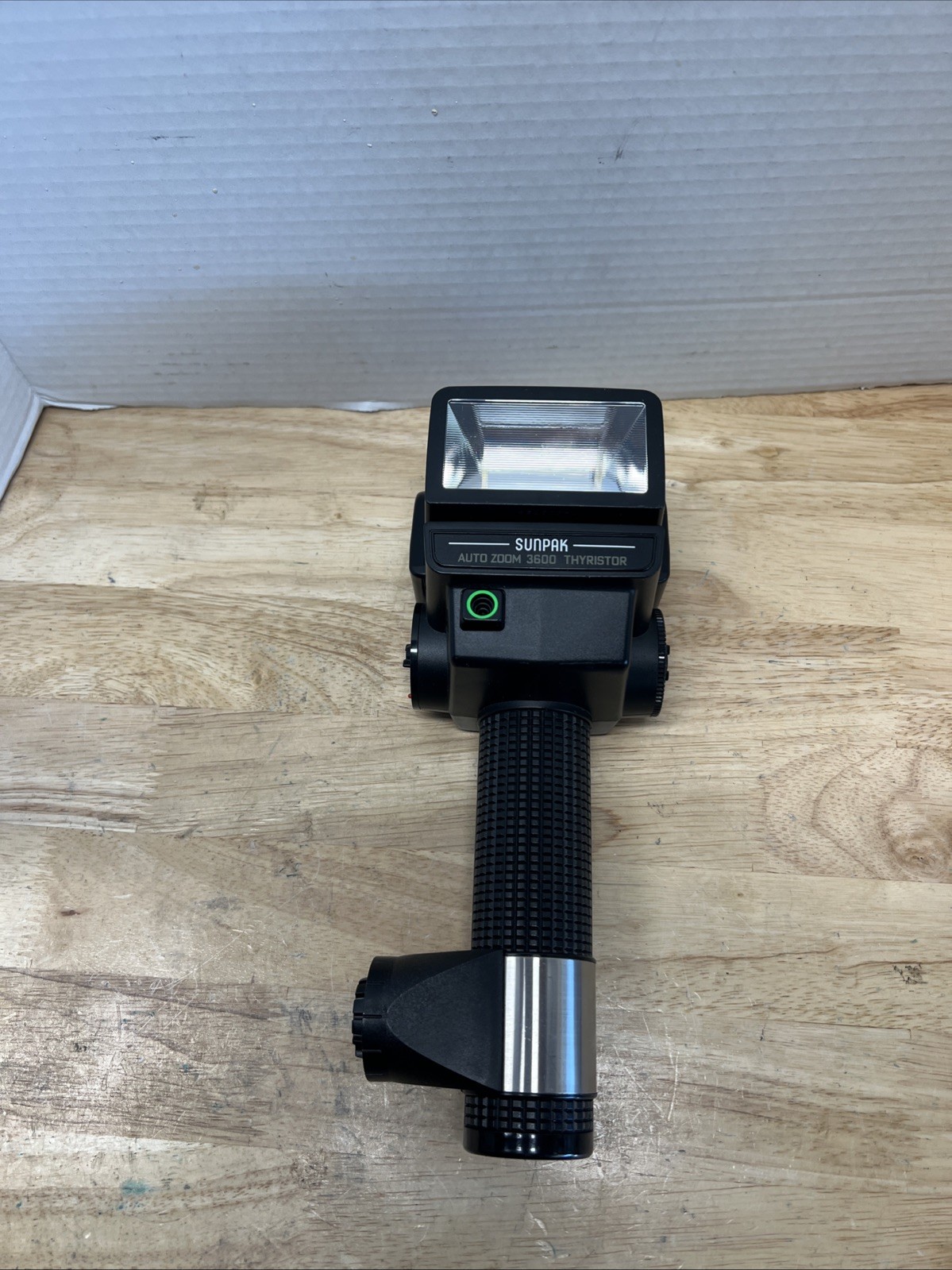 Sunpak Auto Zoom 3600 Thyristor Electronic Flash 35mm Camera — Untested, As/ Is