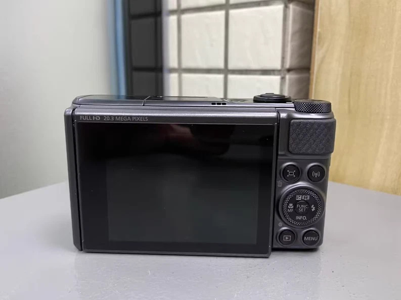 Canon PowerShot SX730 HS Digital Camera 20.1MP 40x Optical Zoom Black 95%New