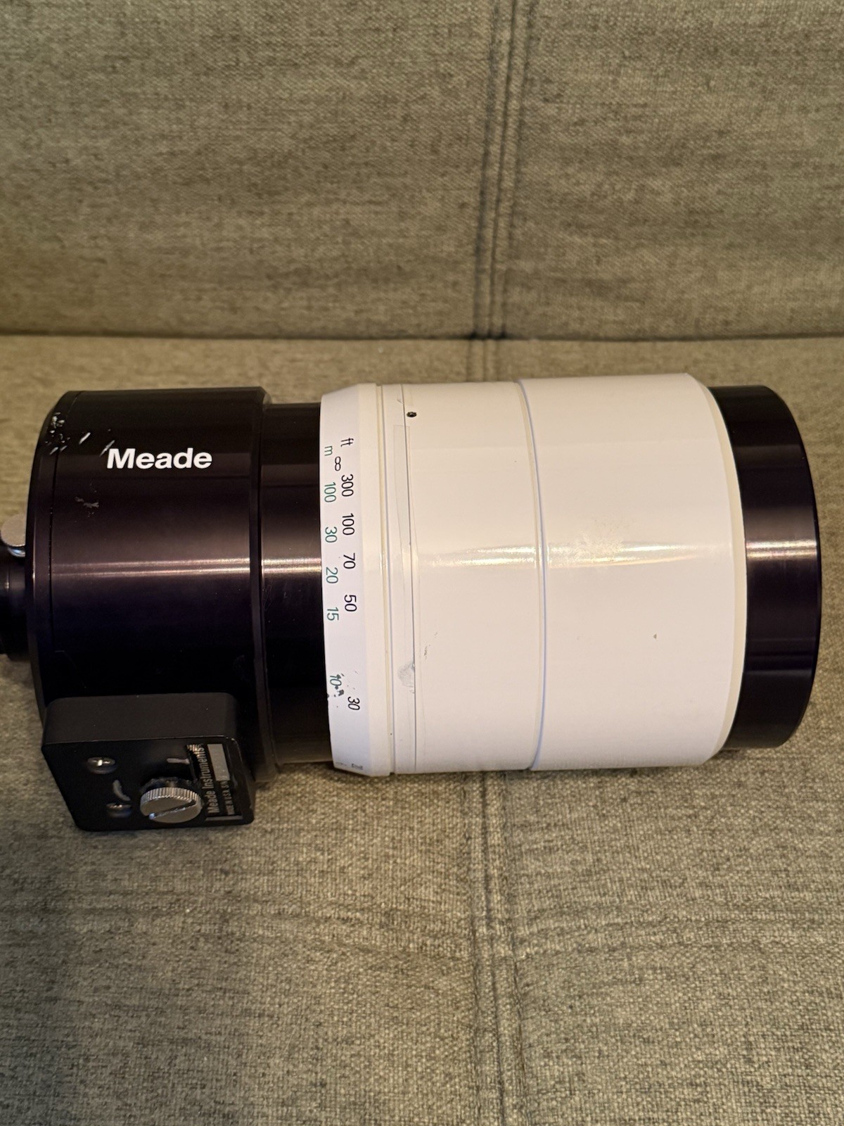Meade 1000mm F/11 Mirror Spotting Scope With Case And Accessories