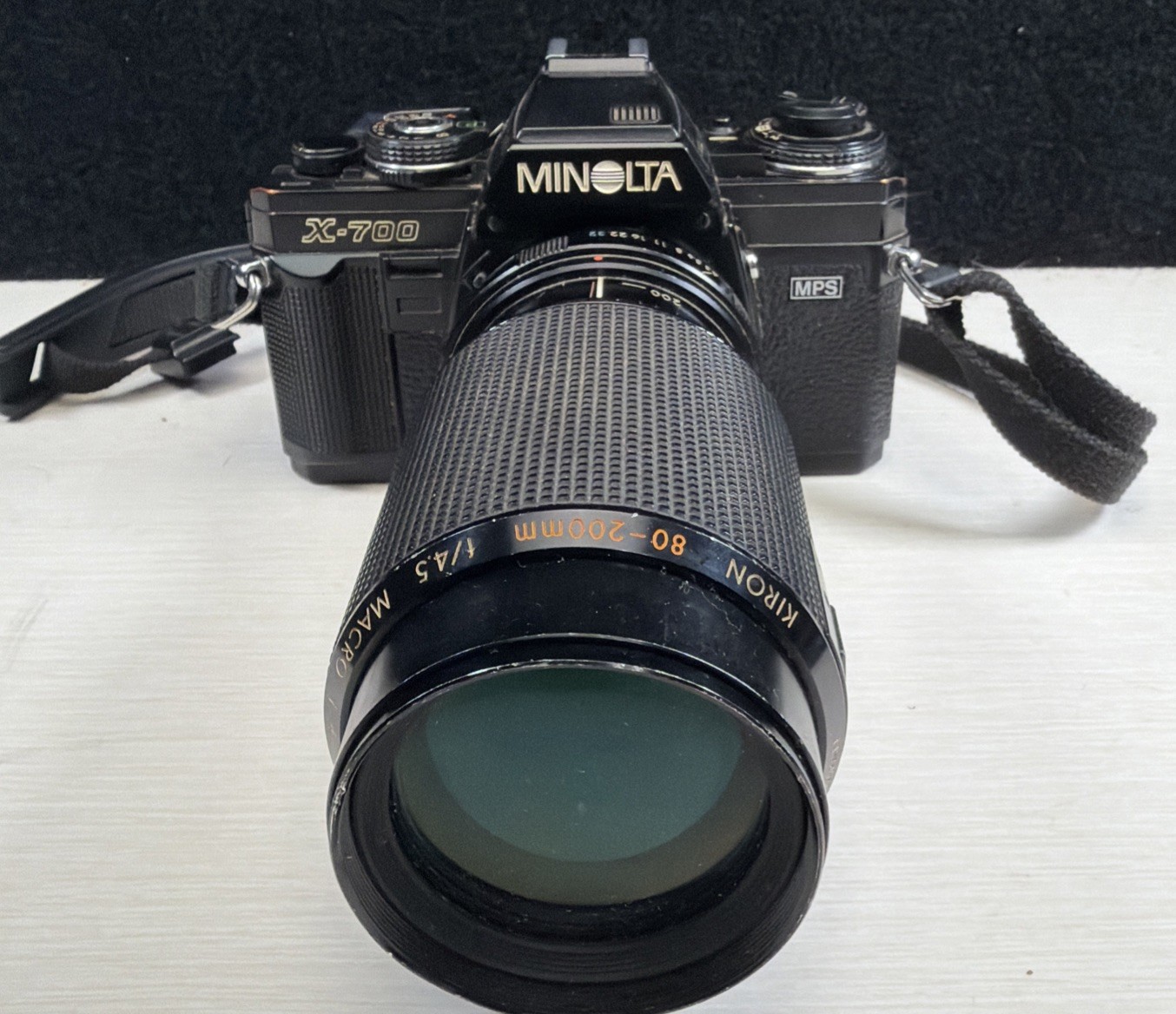 Minolta X-700 35mm film SLR with Minolta KIRON 80-200mm lens – TESTED WORKS