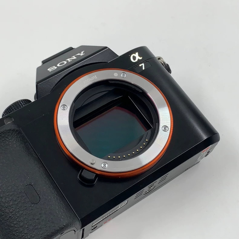 Sony Alpha A7 24.3MP Full Frame Mirrorless Digital Camera with 28-70mm Lens Kit