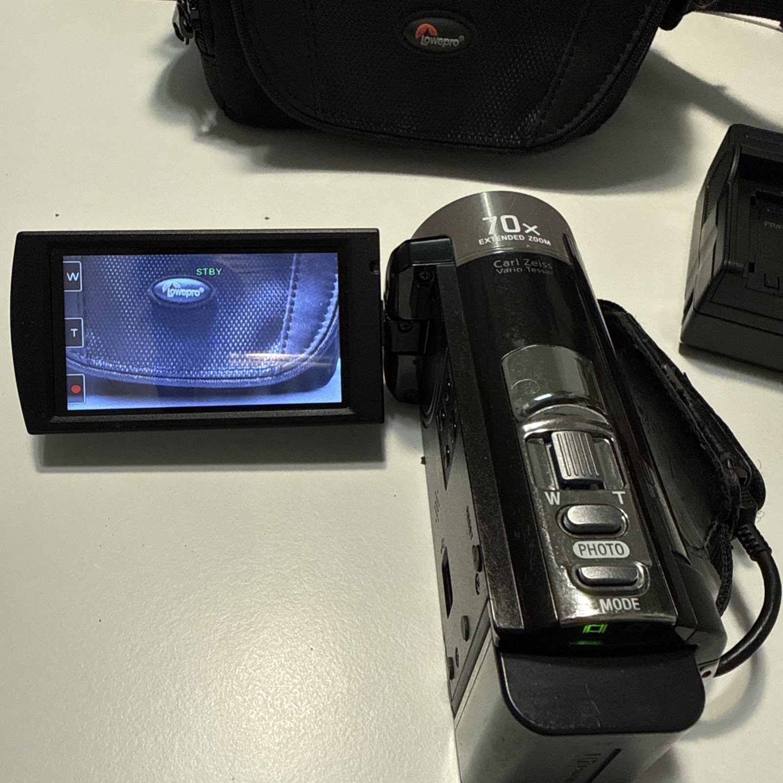 [As-is] Sony Handycam DCR-SX85 Black Video Digital Camcorder 70x Zoom TESTED