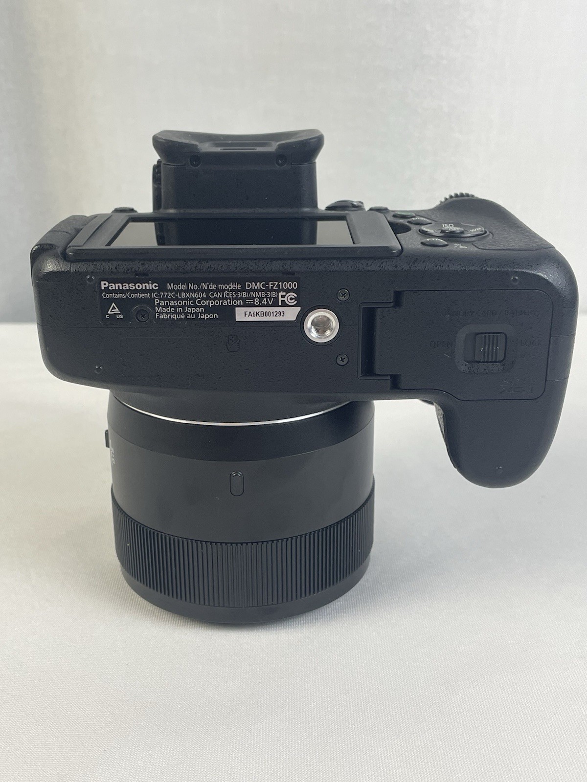 Panasonic LUMIX DMC-FZ1000 Digital Bridge Camera – For Parts or Repair