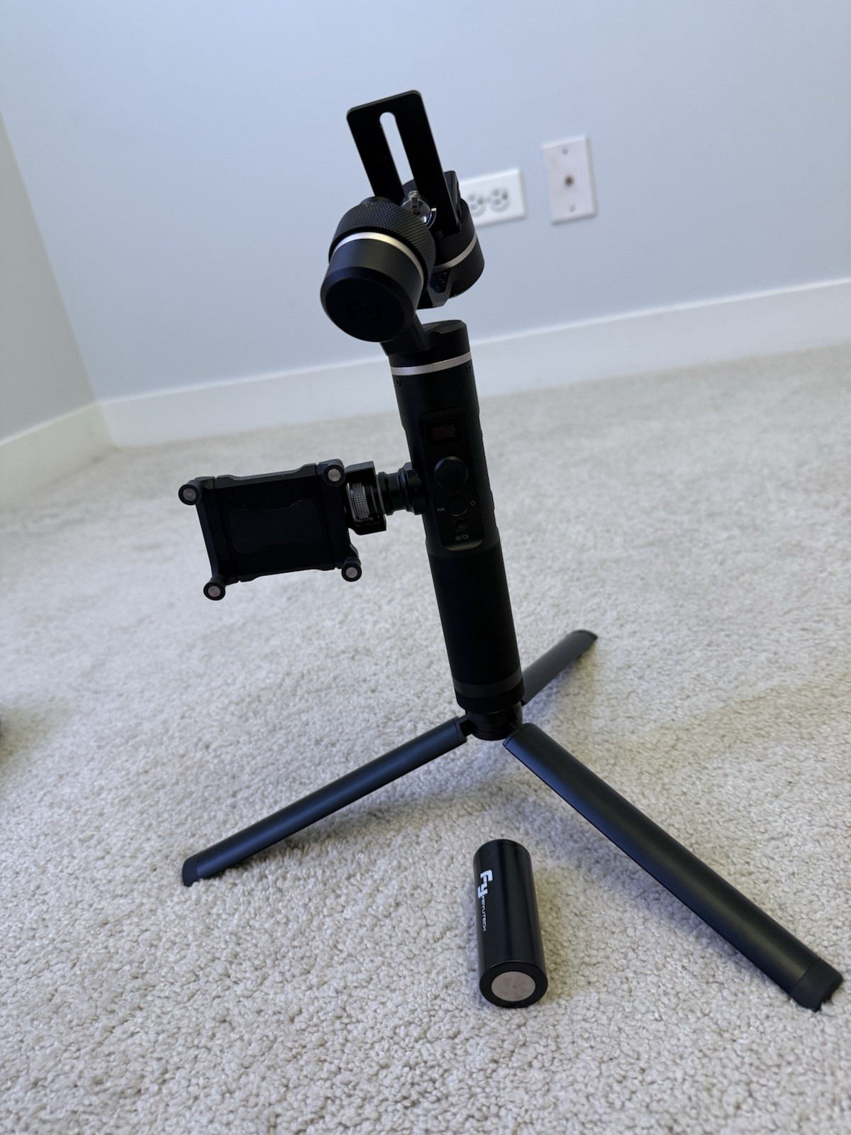 FeiyuTech 3-Axis Foldable Gimbal Stabilizer – Case & Tripod