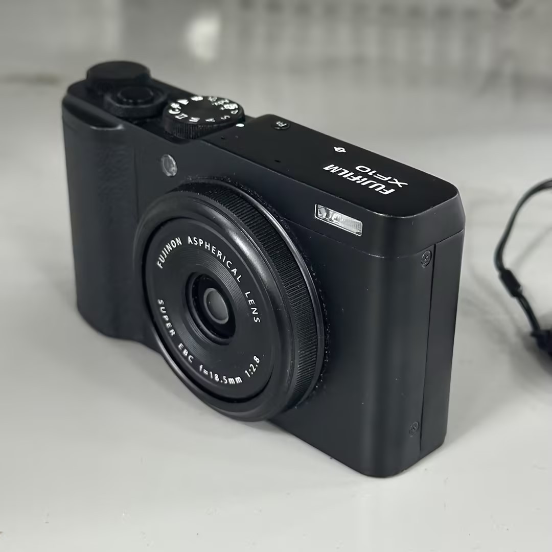 Fujifilm Fuji XF10 24.2 MP Digital Camera English Black – English 95%NEW