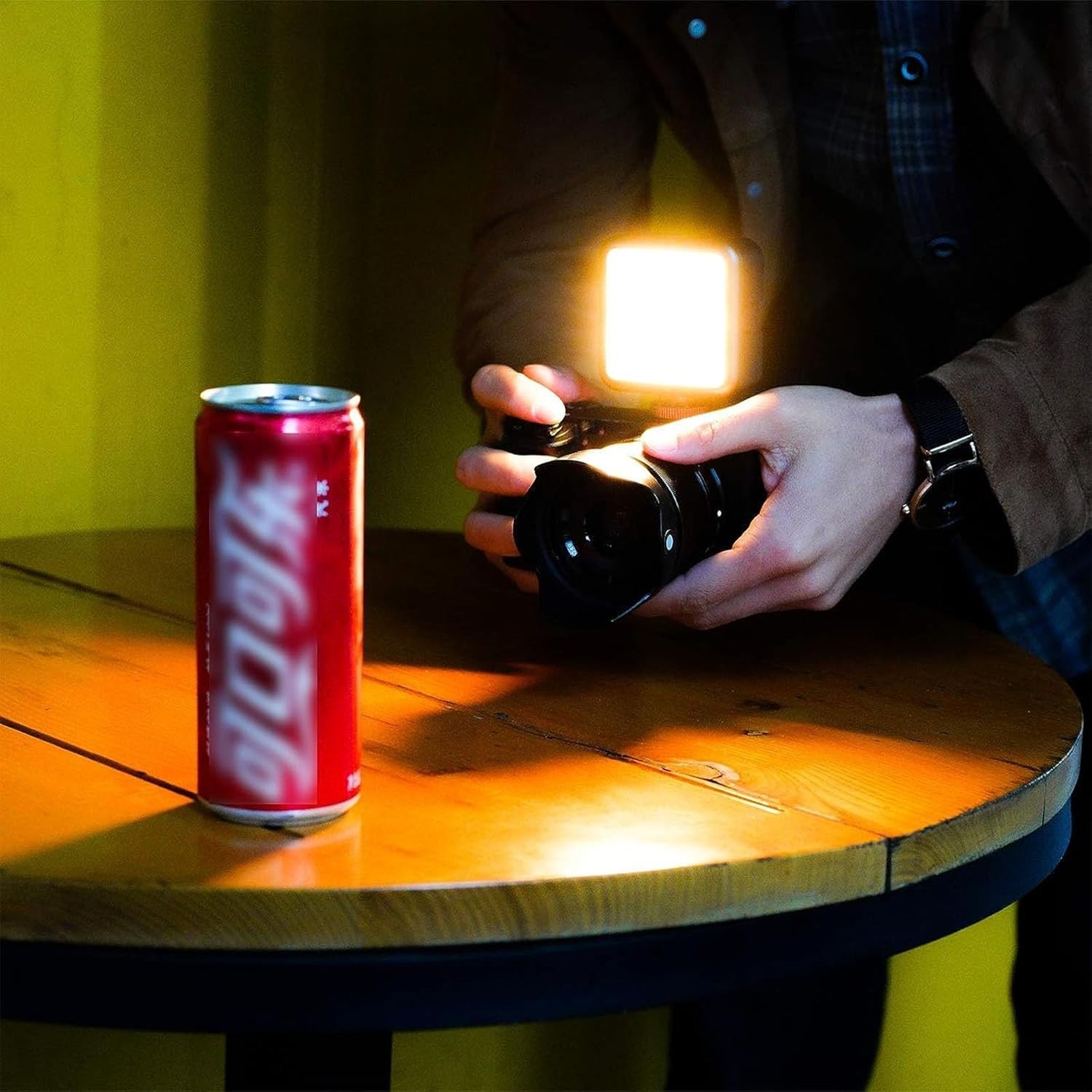 Rechargeable RGB Photography Light with Adjustable Color and Brightness Control