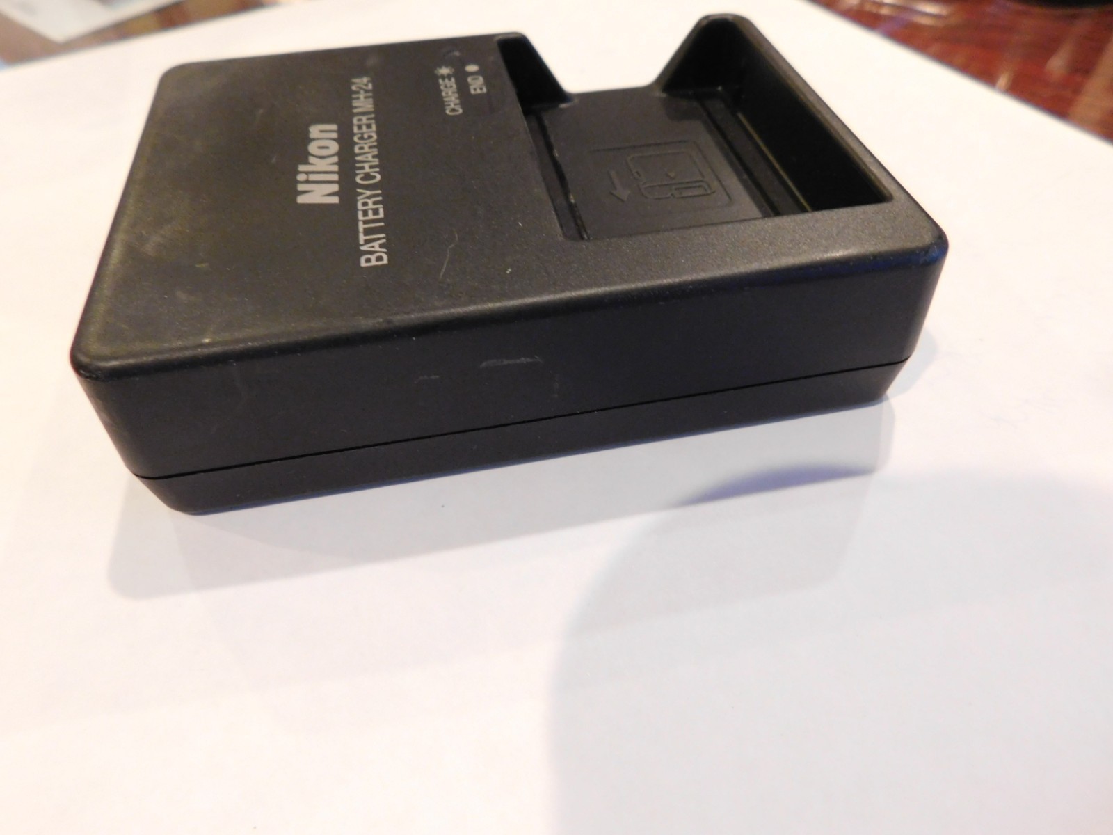 USED Nikon MH-24 Battery Charger EN-EL14 EN-EL14a D3100 D3200 D3300 D3400 D3500