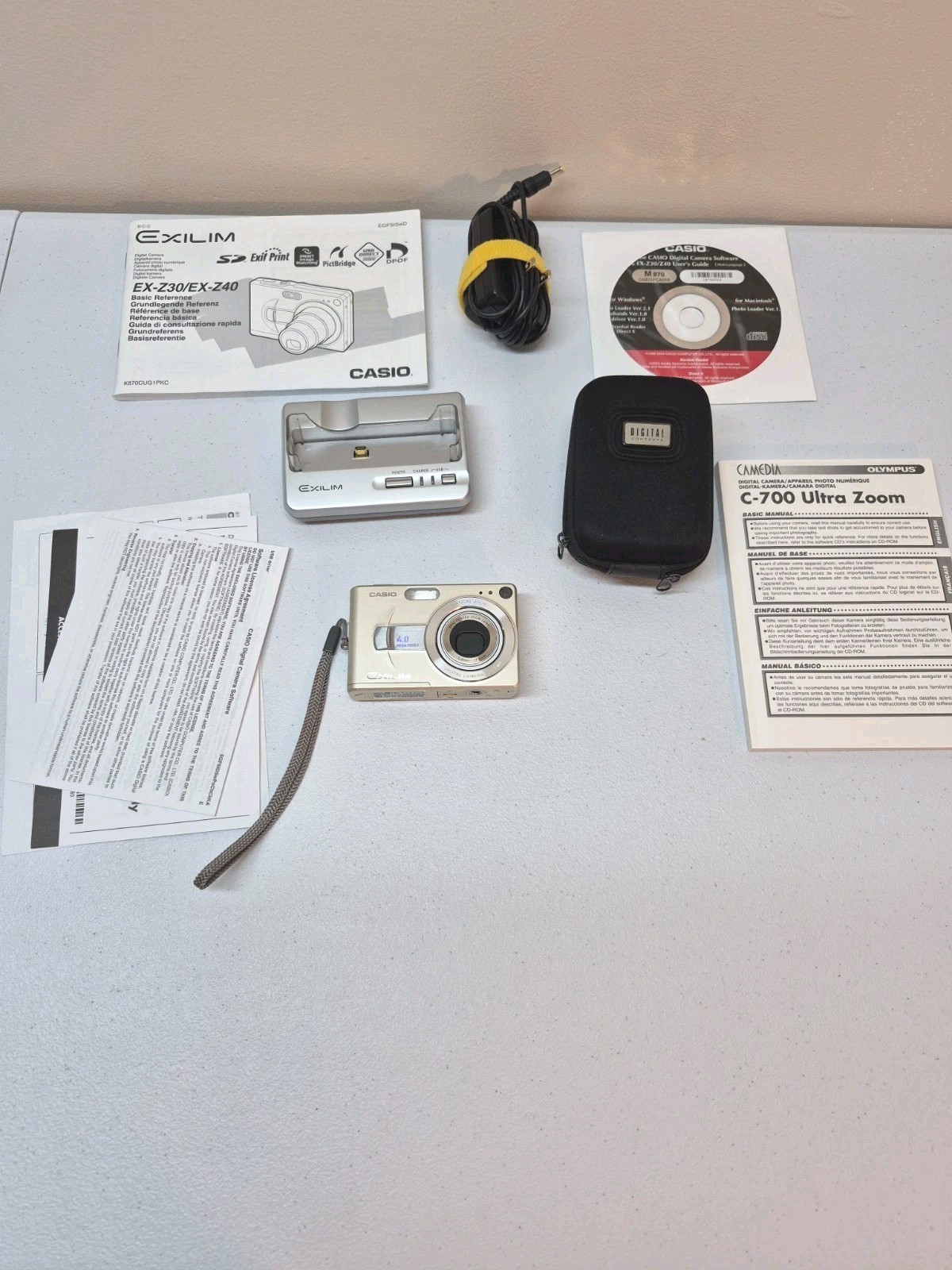Casio Exilim EX-Z40 Digital Camera 4MP 2″ Display 3x Optical Zoom Compact