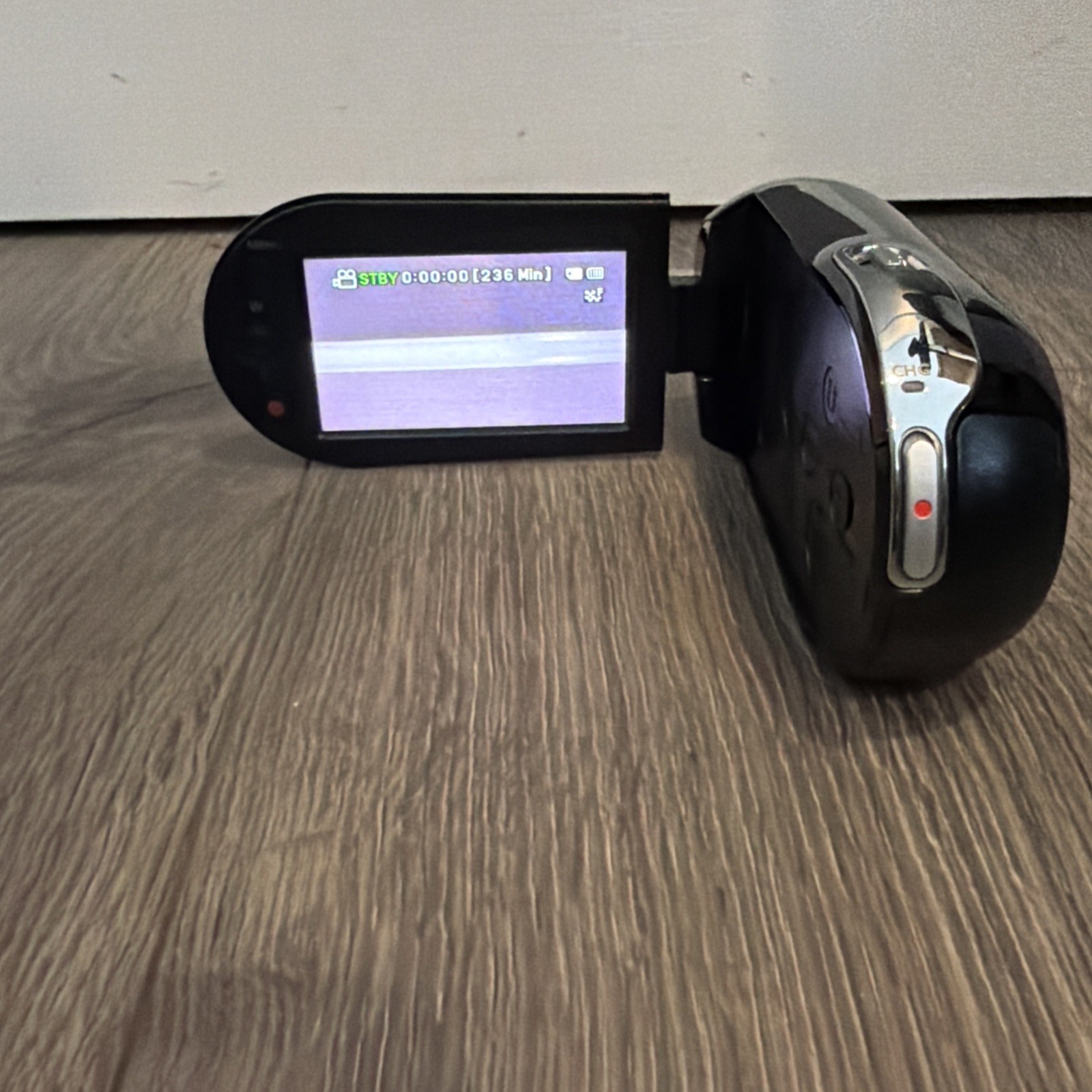 Samsung SMX-C10RN Camcorder Compact Standard-Definition Flash Memory Camera