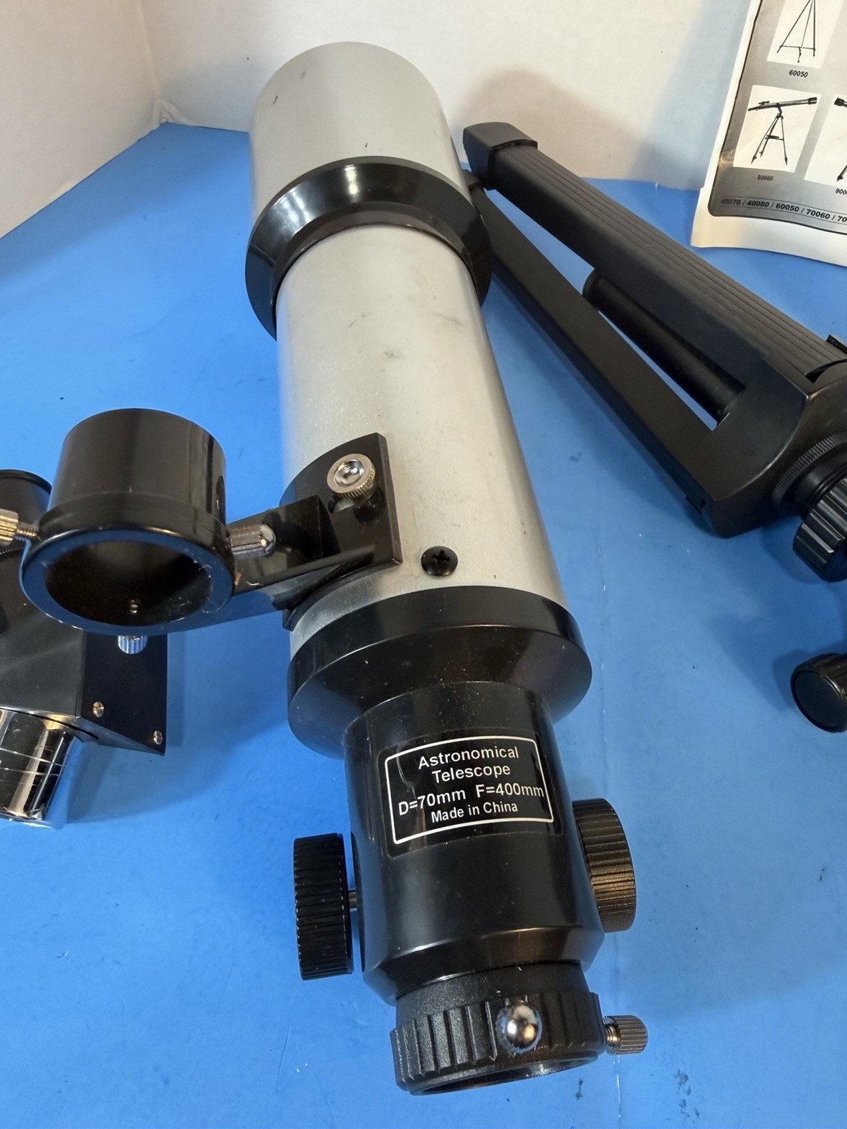 BARSKA Starwatcher refracting telescope 400×70 mm with tripod, case