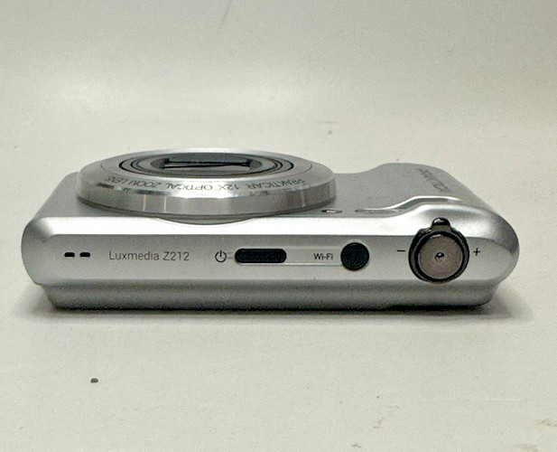 Praktica Luxmedia Z212 12x Optical Zoom Digital Camera Used No Battery