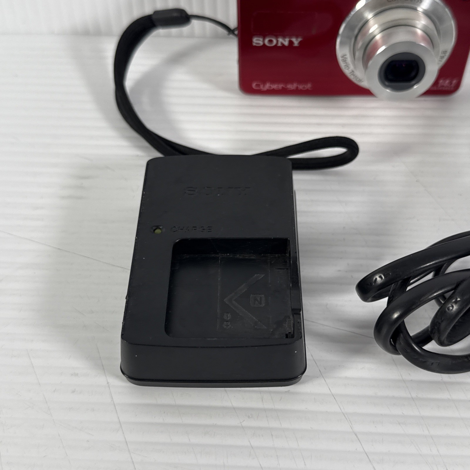 Sony Cyber-shot DSC-W560 14.1MP Digital Camera – Red – Working – With Charger