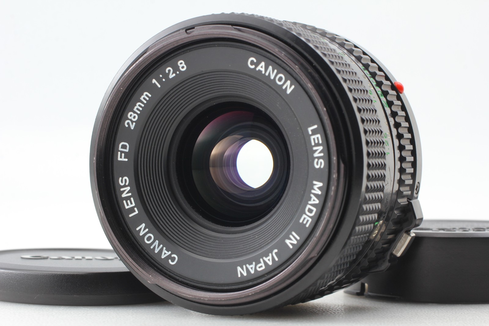 [Near MINT] Canon New FD NFD 28mm F/2.8 MF Wide Angle Lens W/Cap From JAPAN