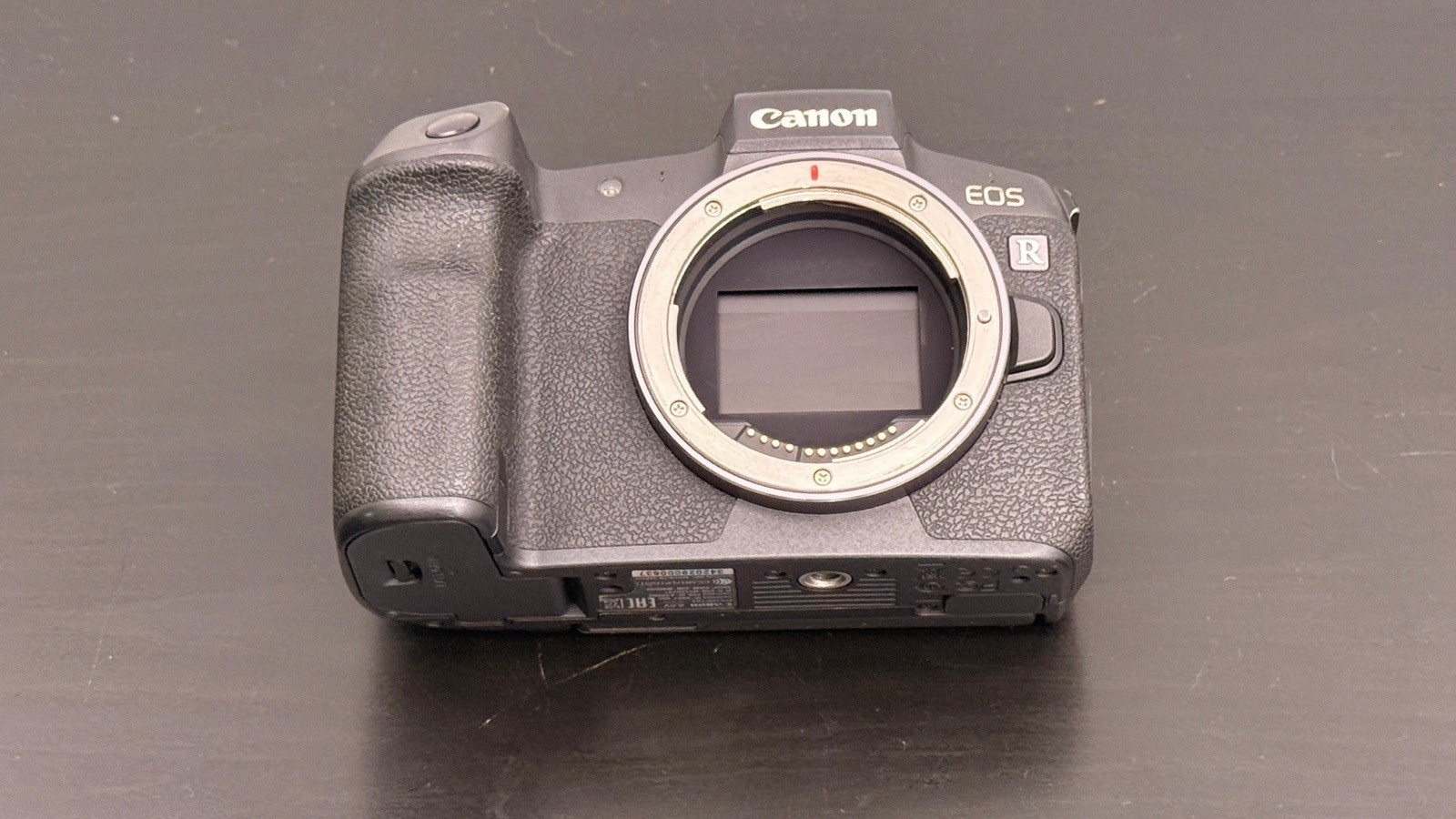 Canon EOS R Mirrorless Camera Body – Great Condition, Includes Battery & Charger