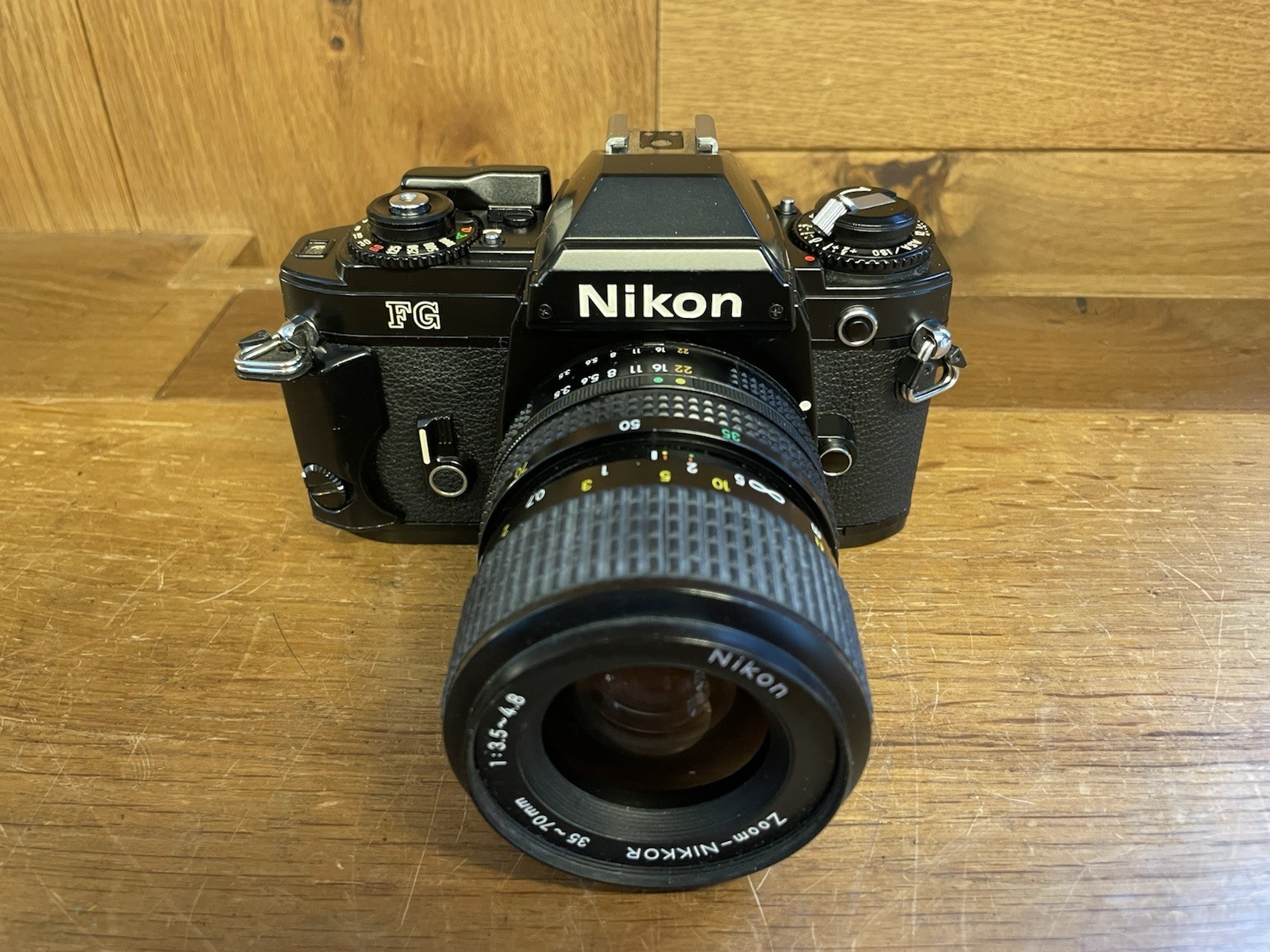 *Almost Mint* Nikon FG Black Film Camera Ai-s Zoom Nikkor 35-70mm F/3.5-4.8 Lens